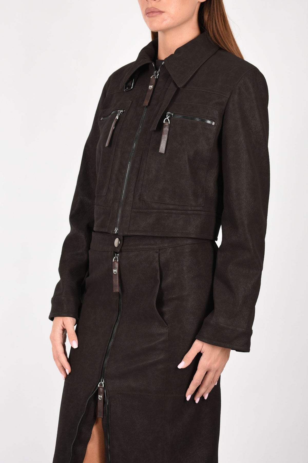Giubbino cropped effetto pelle nabuk 107807A3MD