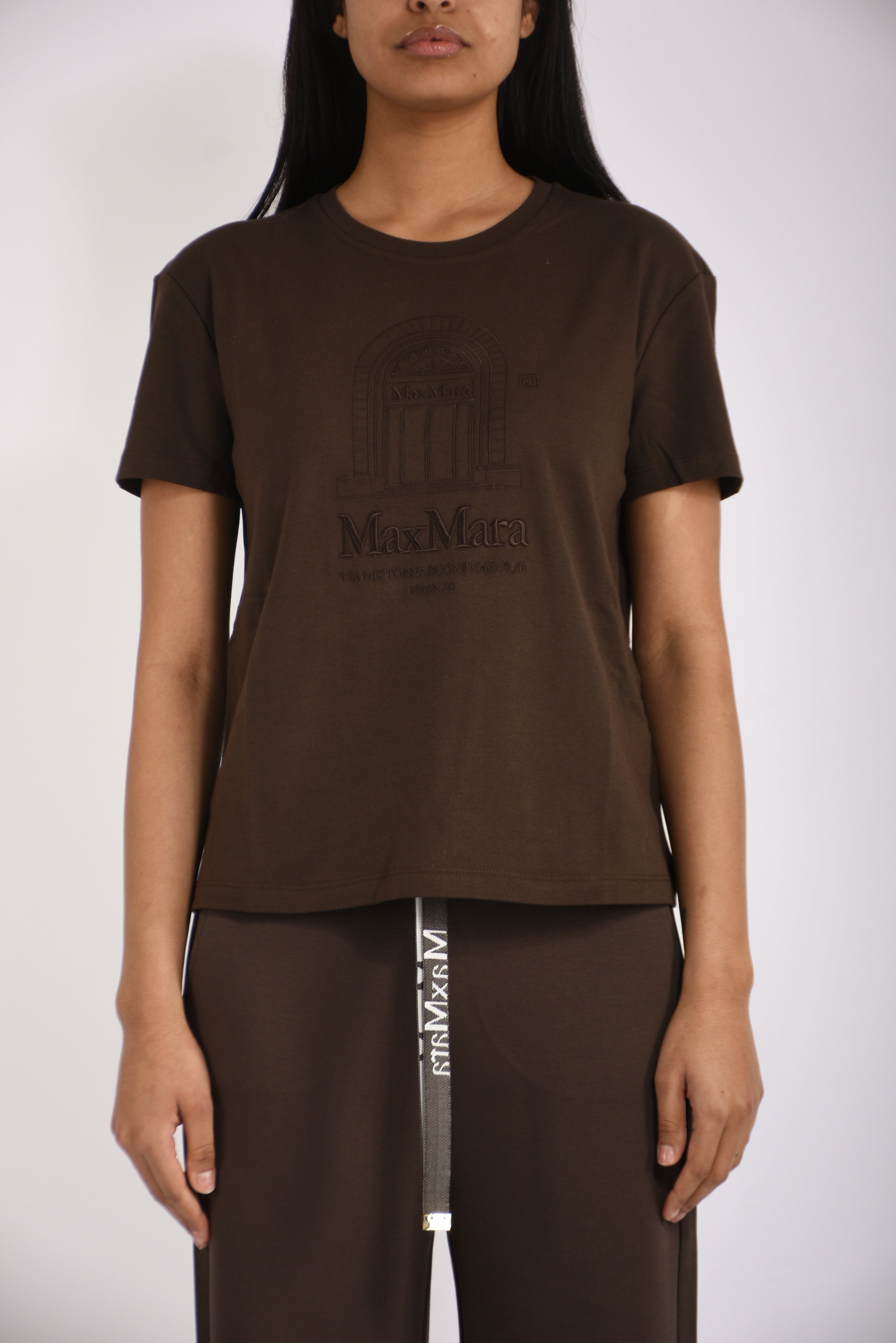 T-shirt in jersey con ricamo bella