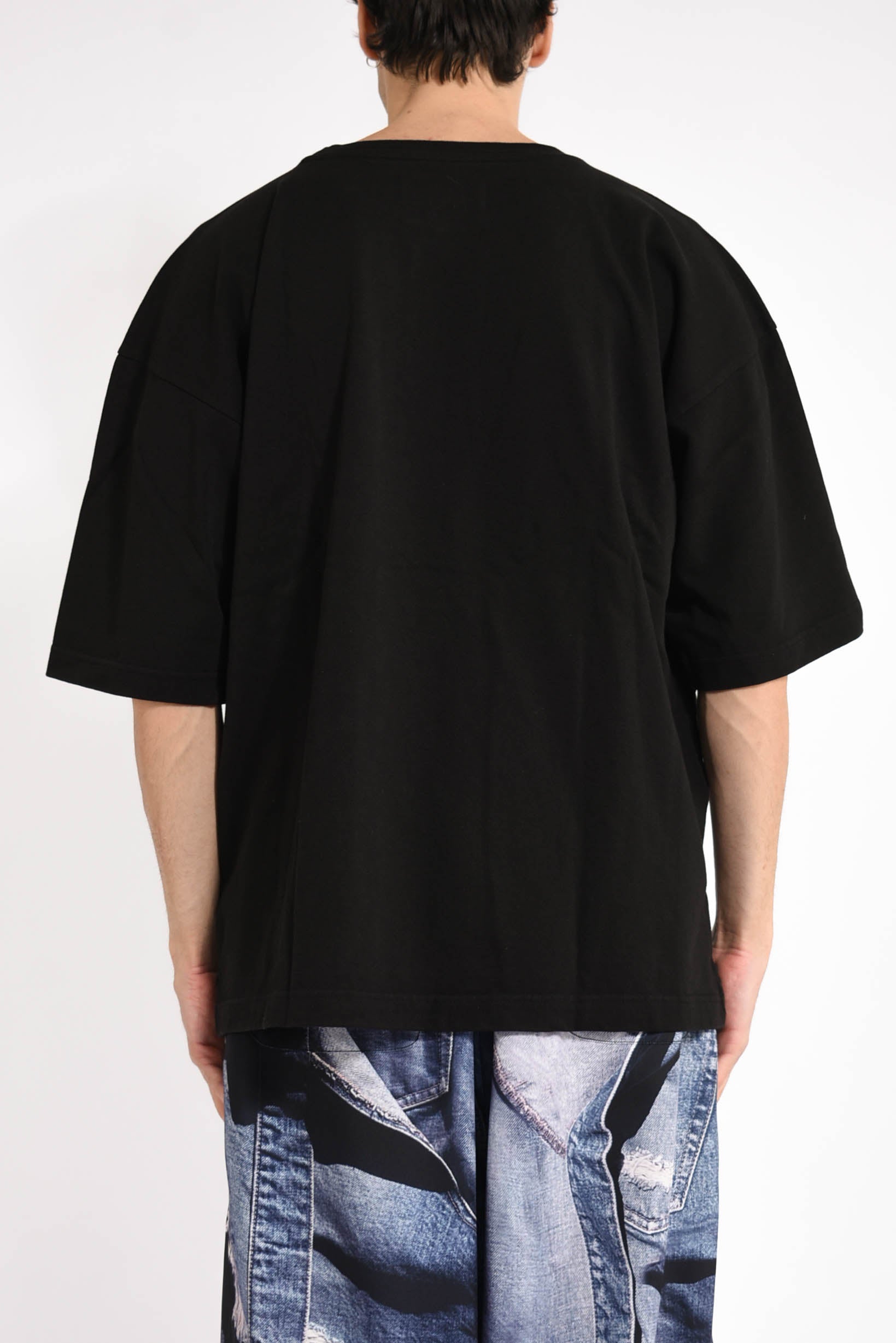 t-shirt pocket