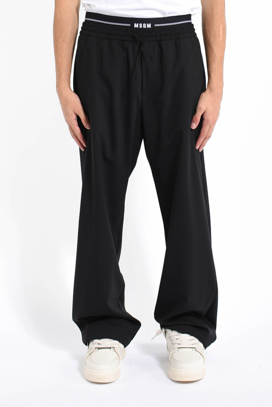 pantaloni ampi in fresco lana