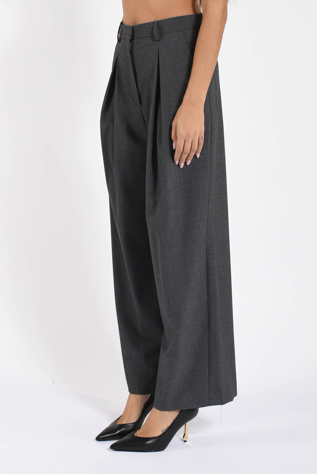 pantaloni con pinces