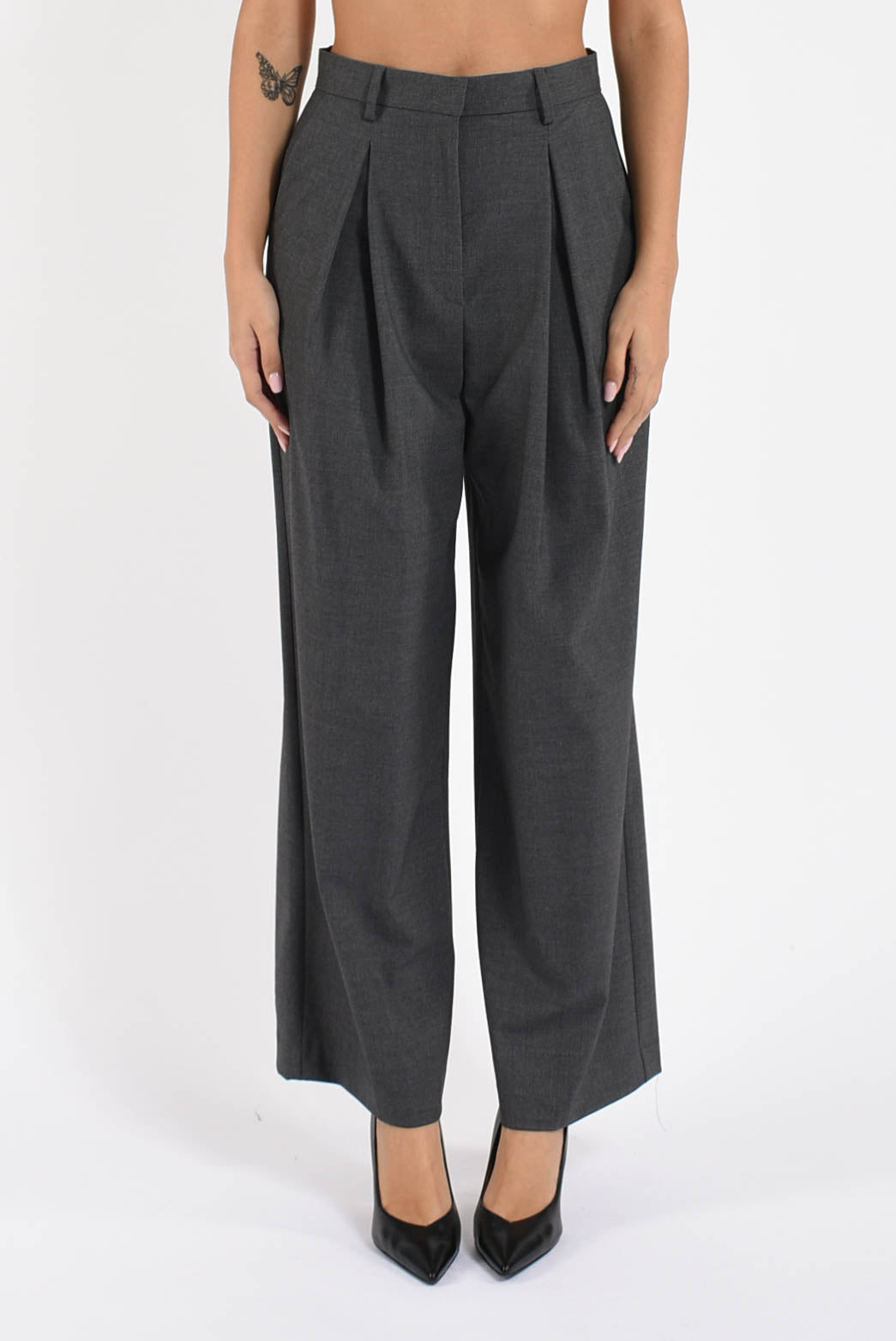 pantaloni con pinces