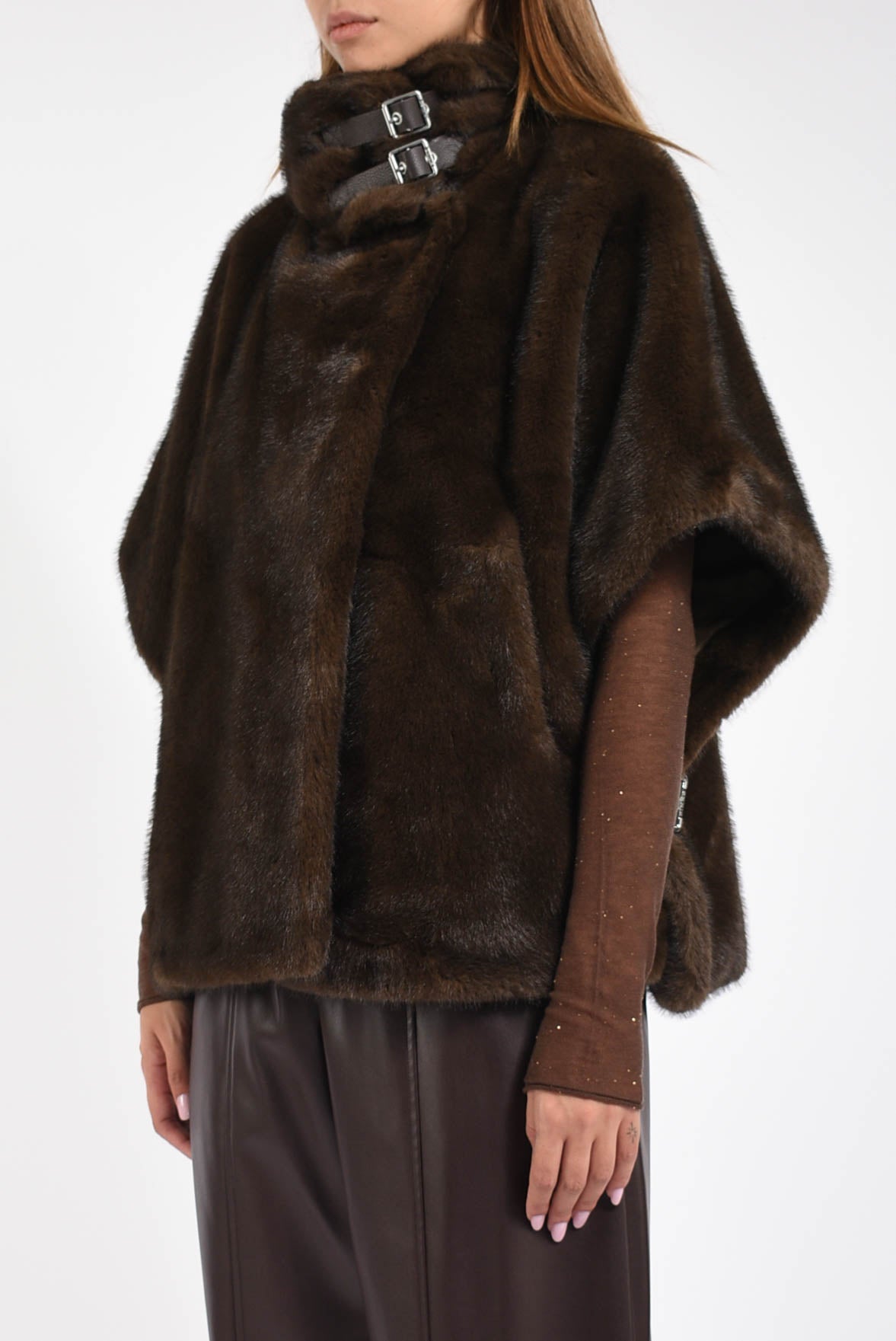 cappa in ecopelliccia comodino