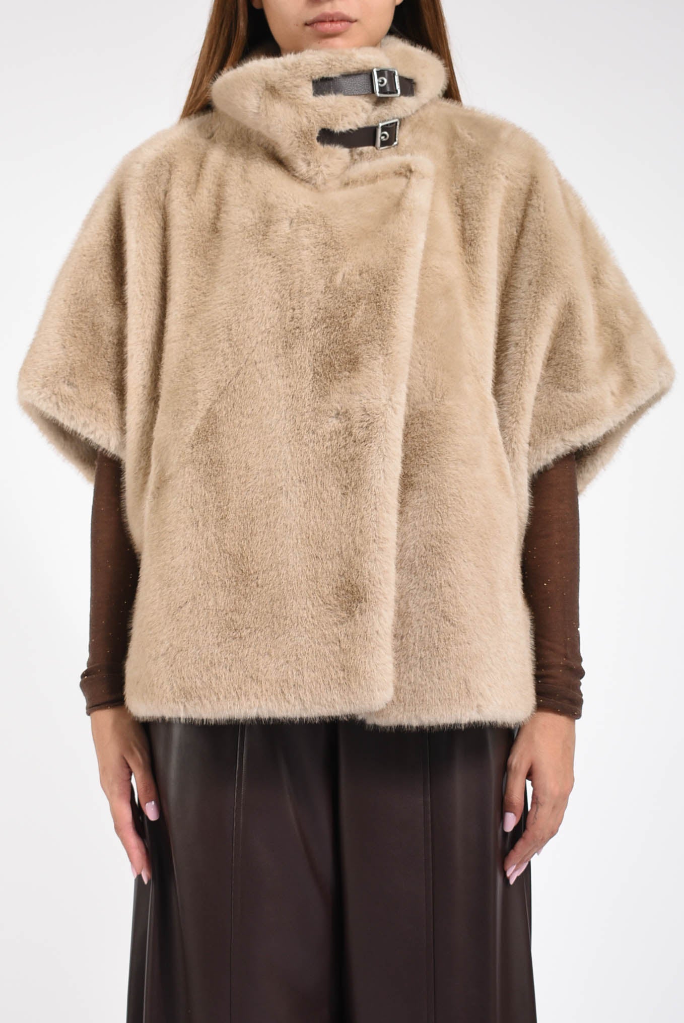 cappa in ecopelliccia comodino