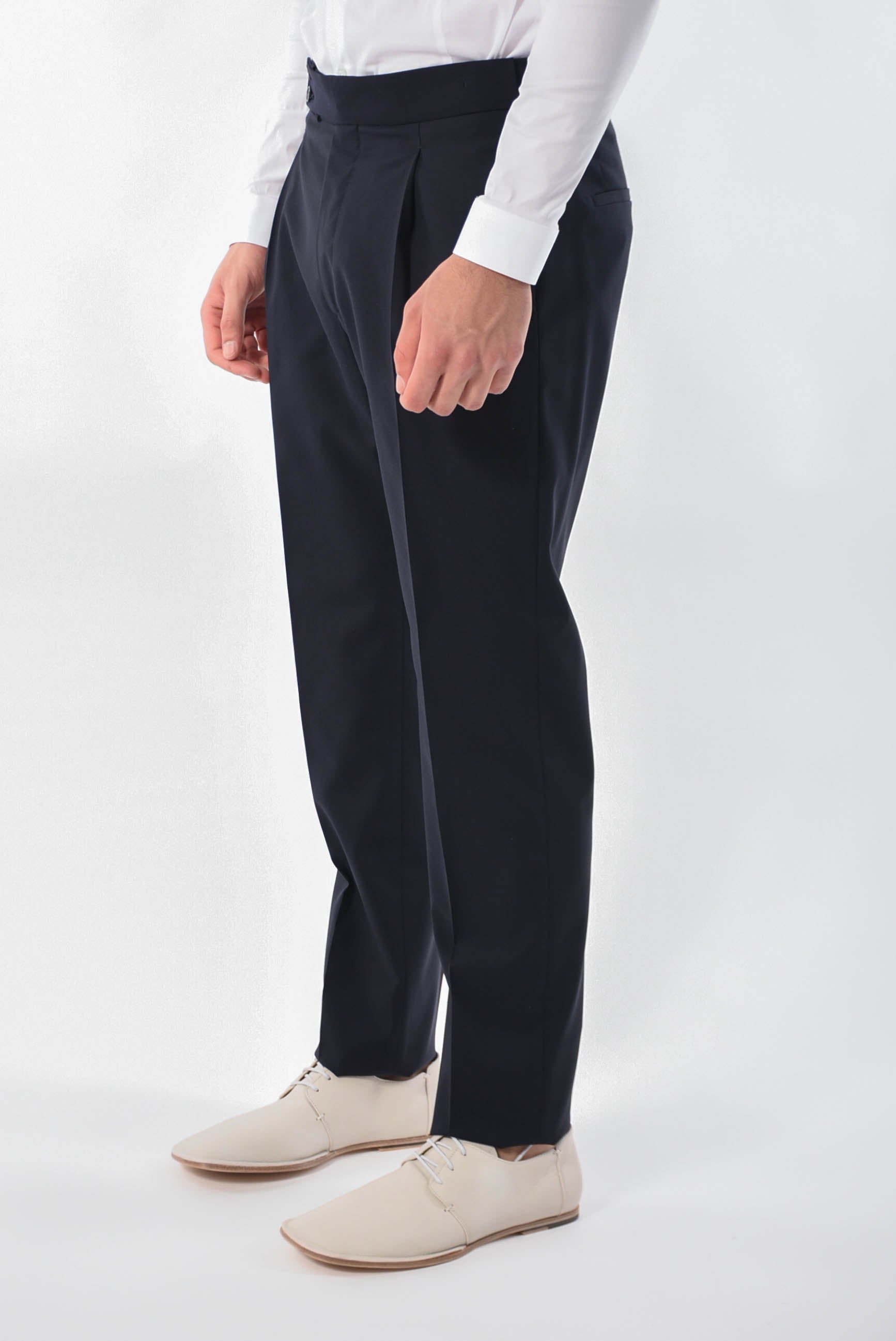 TAGLIATORE Pantaloni in fresco lana