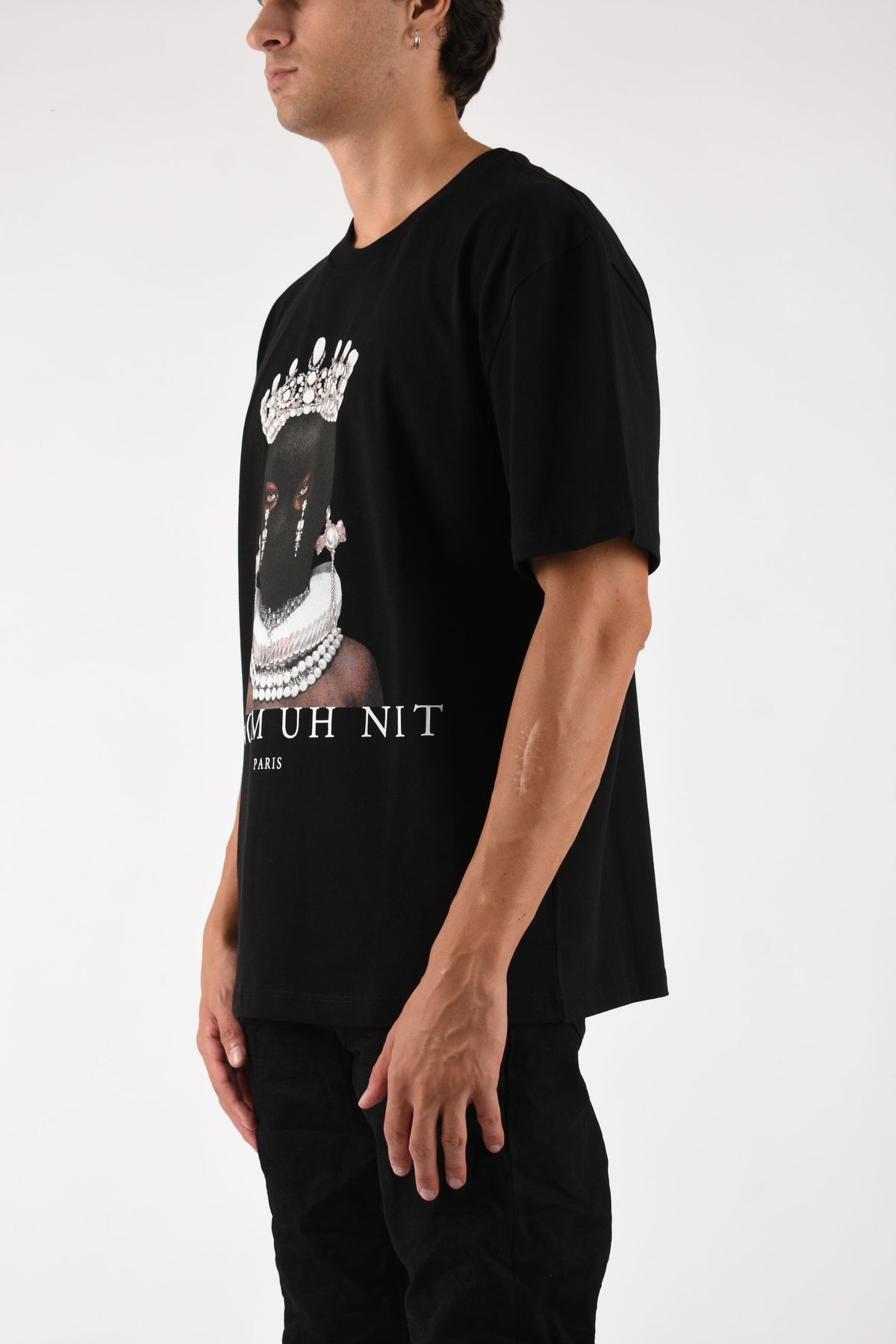 T-shirt mask queen print