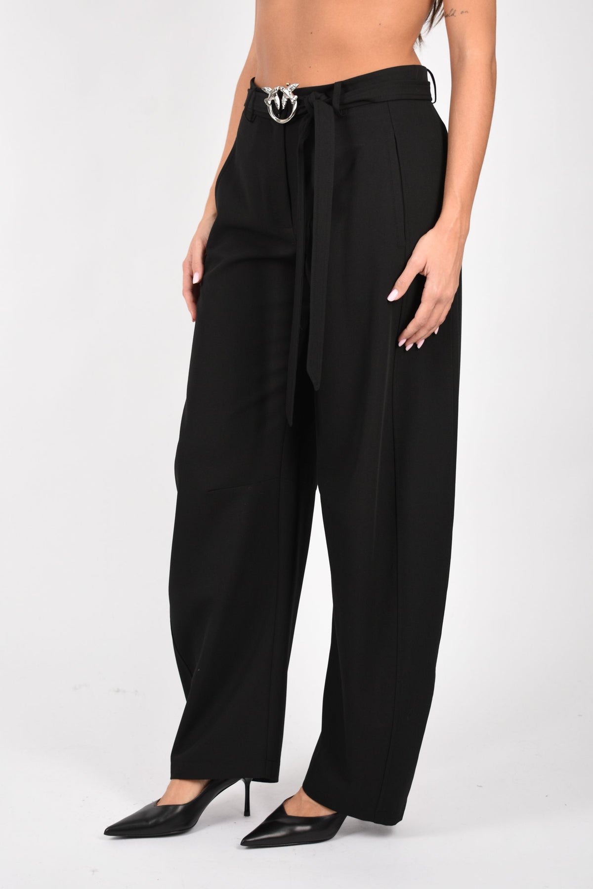 Pantaloni con cintura 107201A18E
