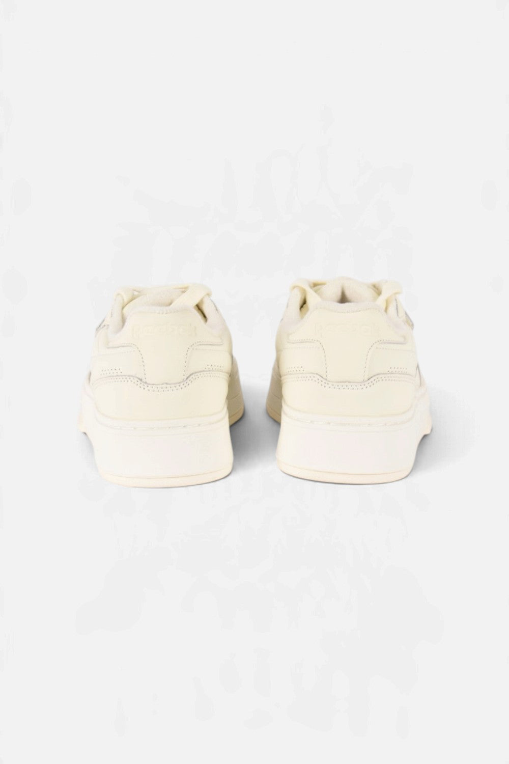 Sneakers Club C LTD 100268908
