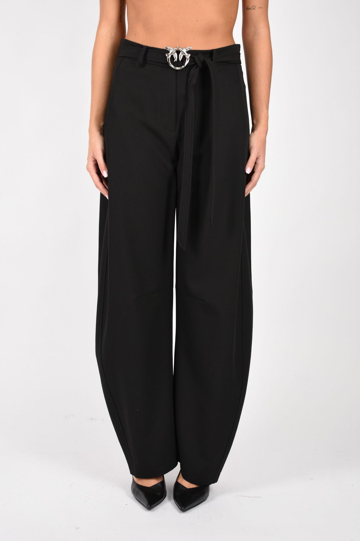 Pantaloni con cintura 107201A18E